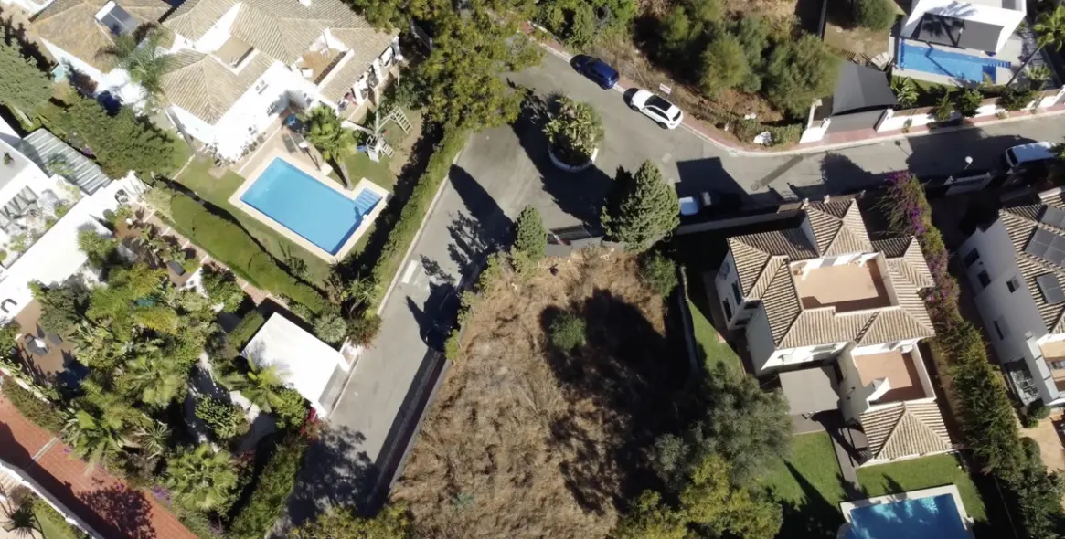 Venta de parcela residencial en Cabopino-Artola 22