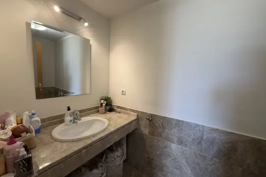 Image 24 thumb