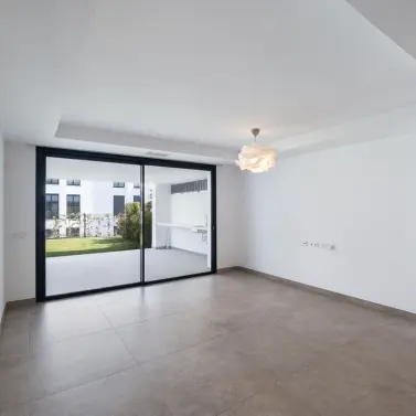 Venta de apartamento en planta baja en Estepona