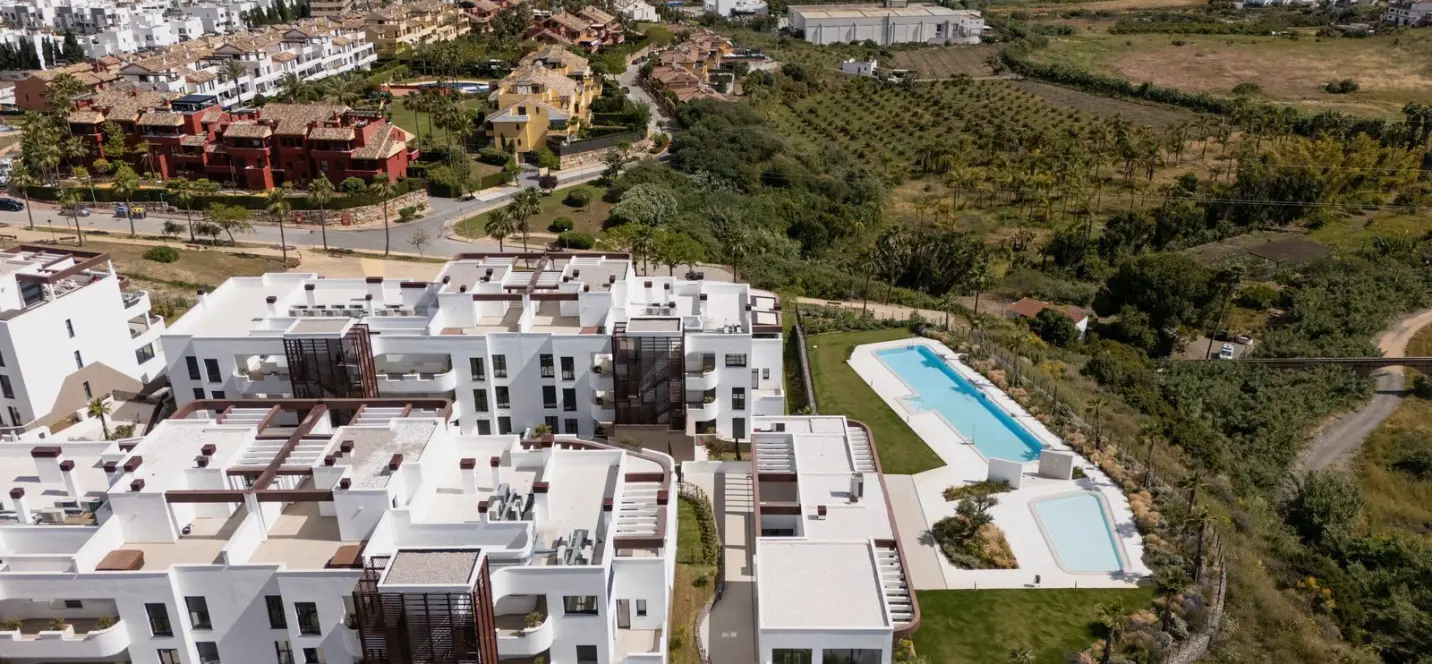 Venta de apartamento en planta baja en Estepona 0