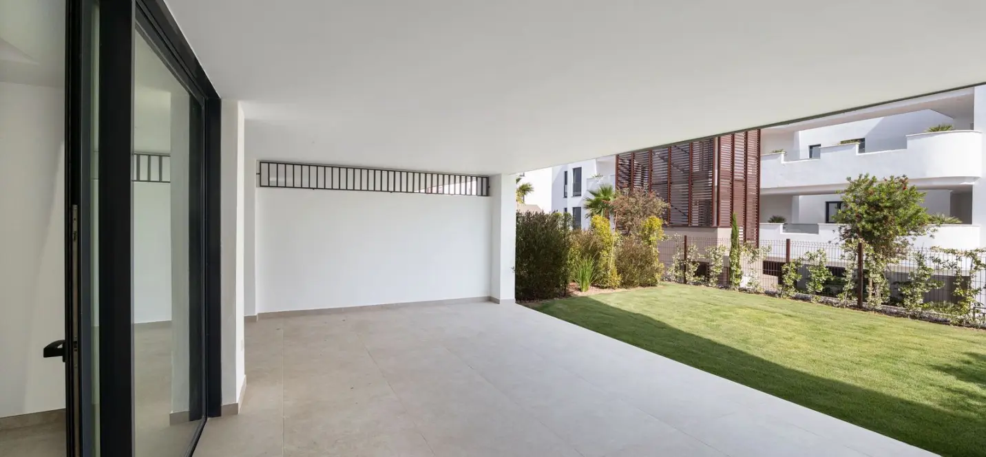 Venta de apartamento en planta baja en Estepona 4