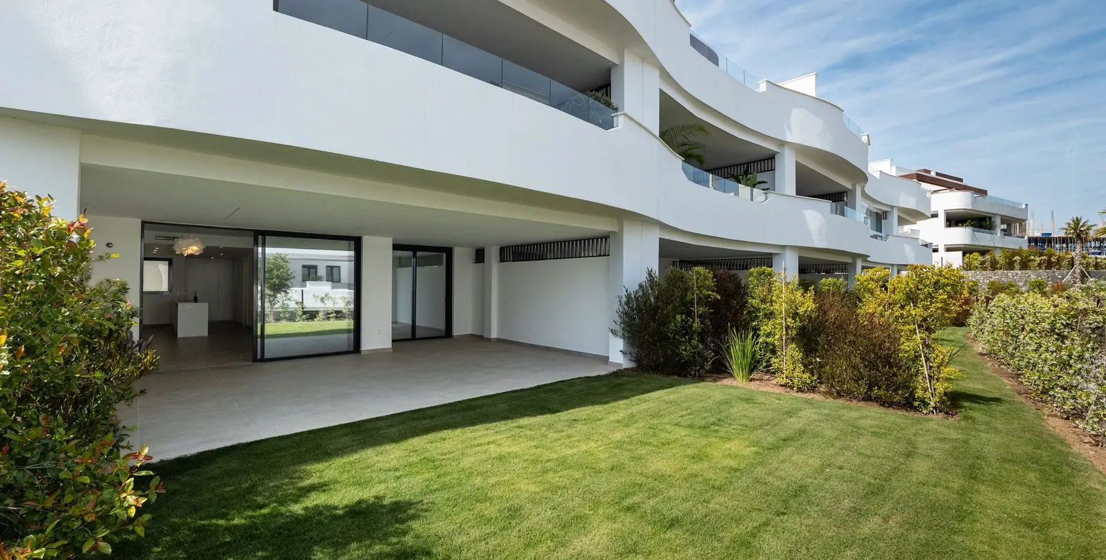 Sale of ground floor apartment in Estepona 7