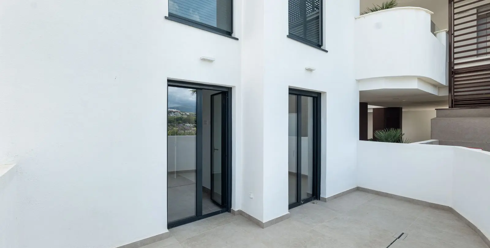 Sale of ground floor apartment in Estepona 15