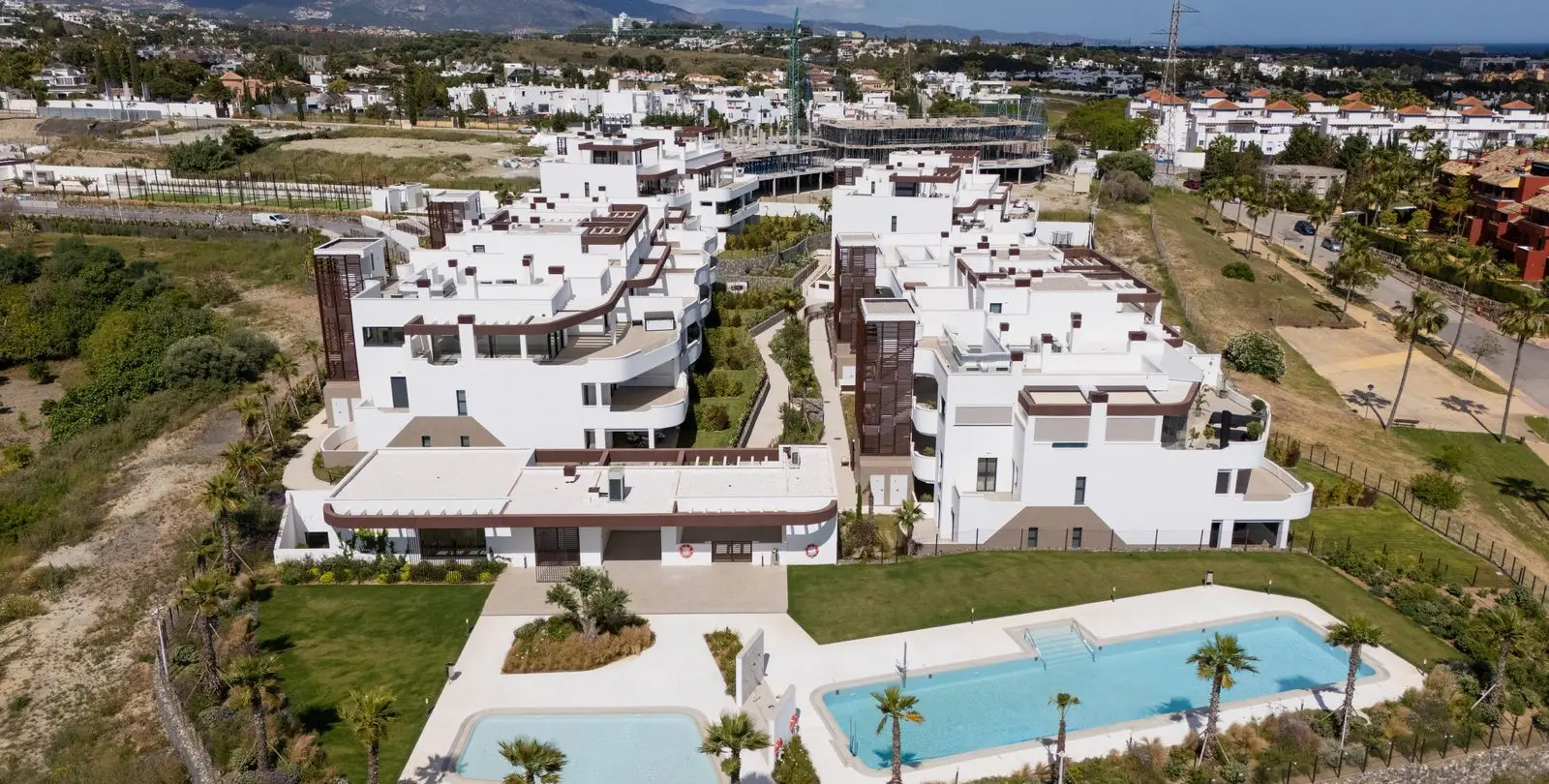 Sale of ground floor apartment in Estepona 20