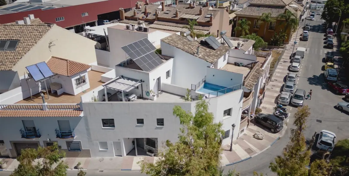Venta de adosado en San Pedro de Alcántara 32