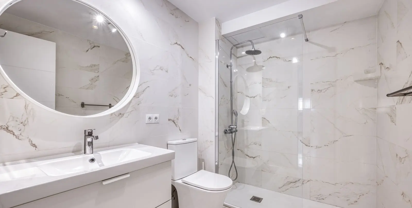 Sale of ground floor apartment in Puerto Banús 7