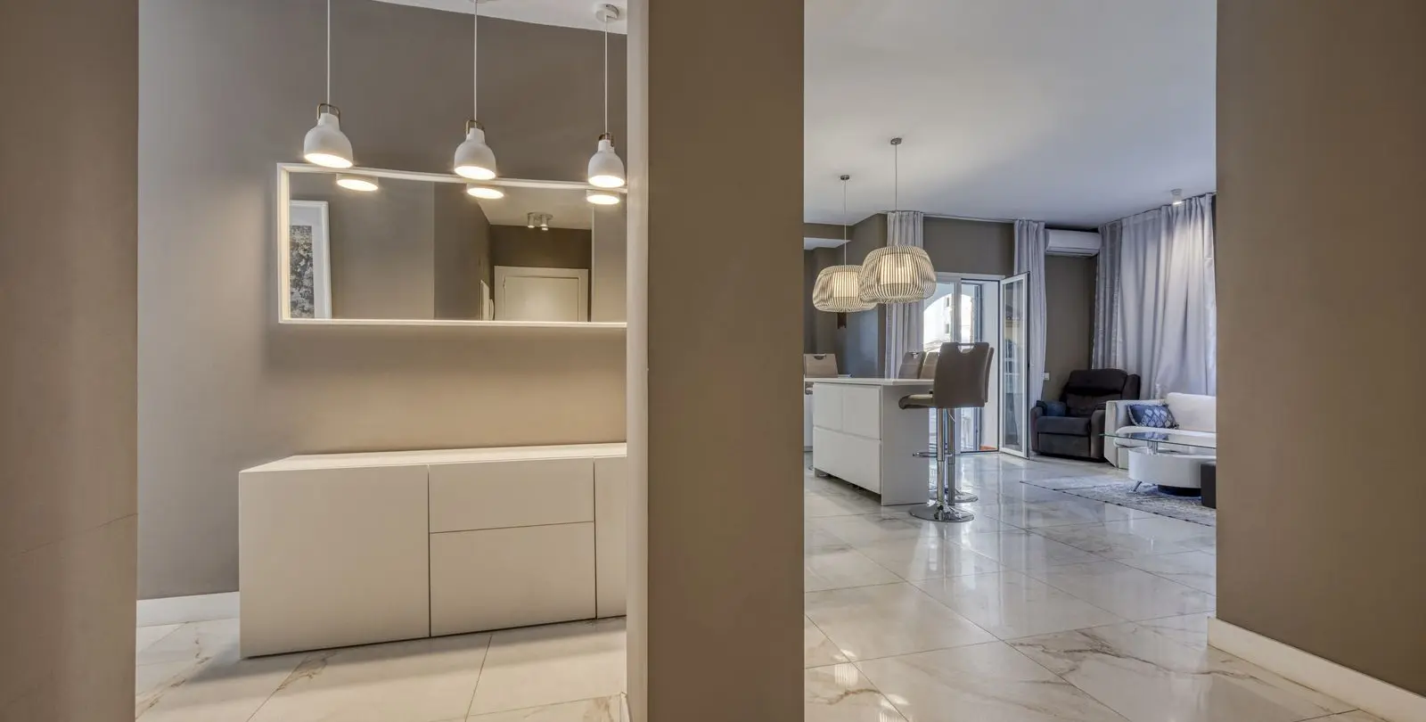 Sale of ground floor apartment in Puerto Banús 9