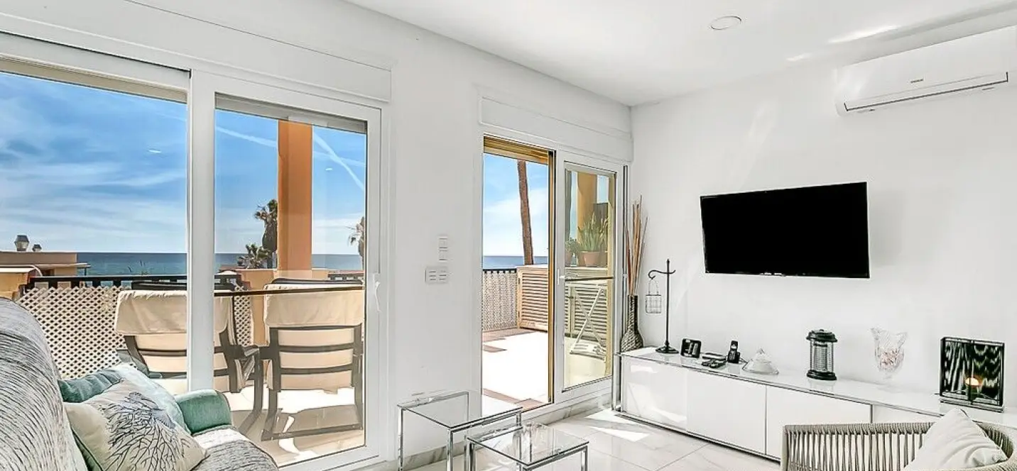Venta de apartamento en planta media en Marbella 3