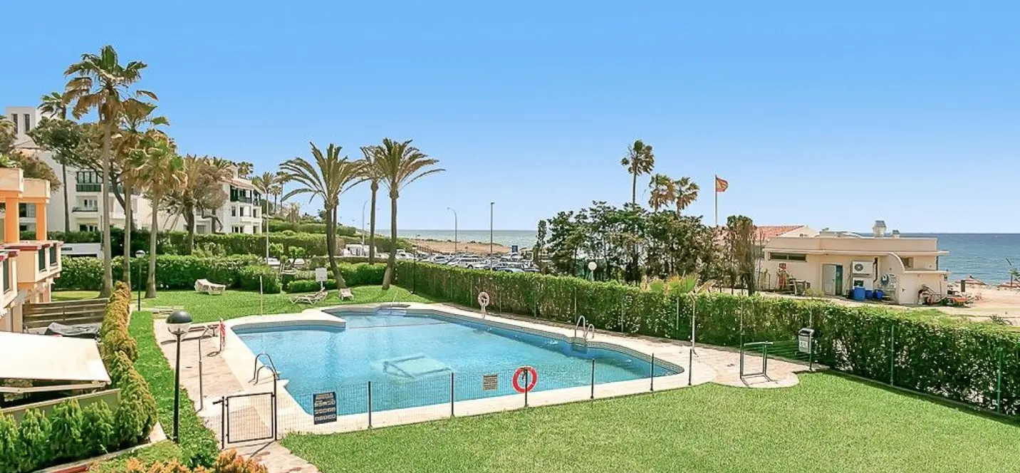 Venta de apartamento en planta media en Marbella 4