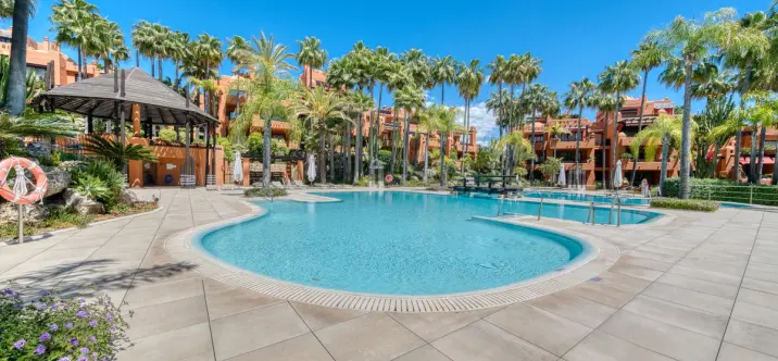 Venta de ático dúplex en Puerto Banús 2