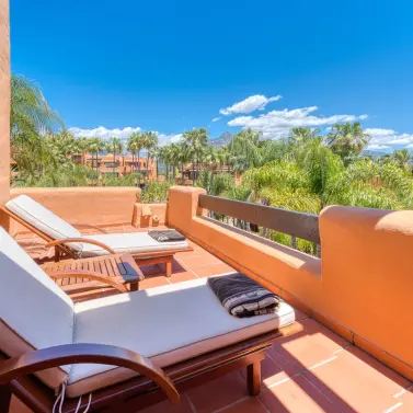 Venta de ático dúplex en Puerto Banús