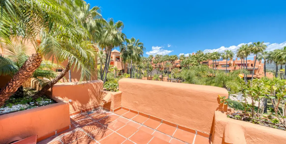 Venta de ático dúplex en Puerto Banús 7