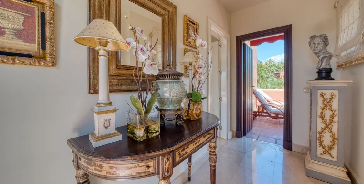 Venta de ático dúplex en Puerto Banús 19