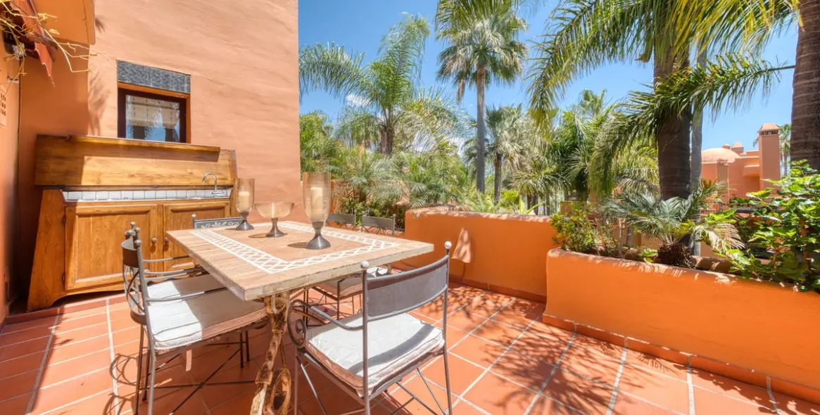 Venta de ático dúplex en Puerto Banús 29
