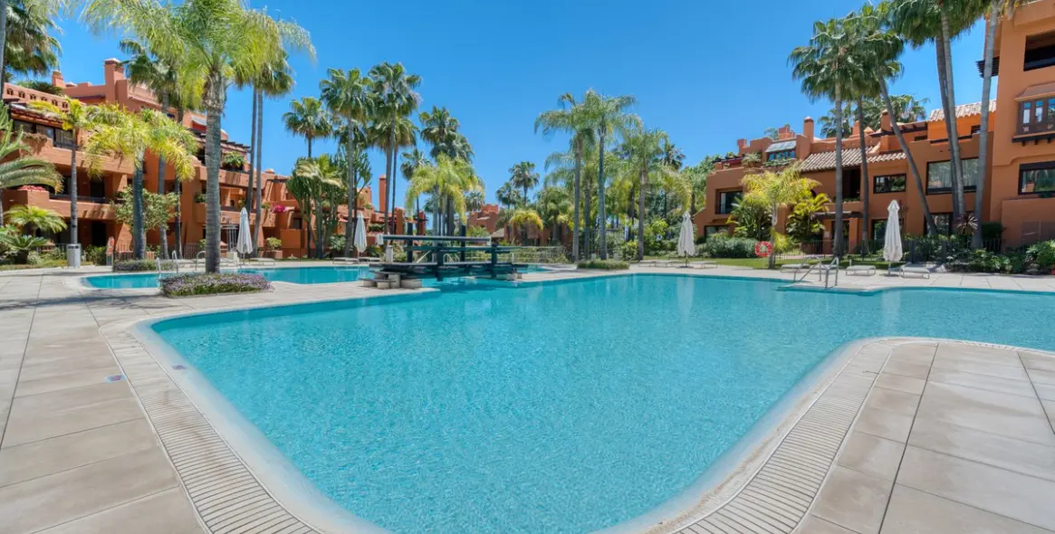 Venta de ático dúplex en Puerto Banús 39