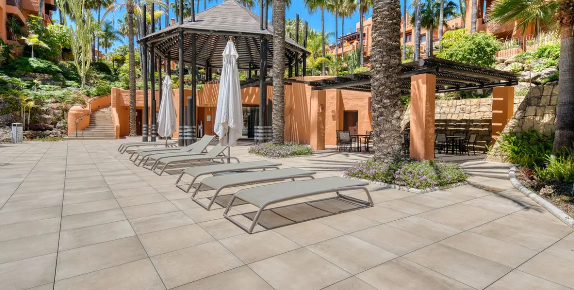 Venta de ático dúplex en Puerto Banús 47