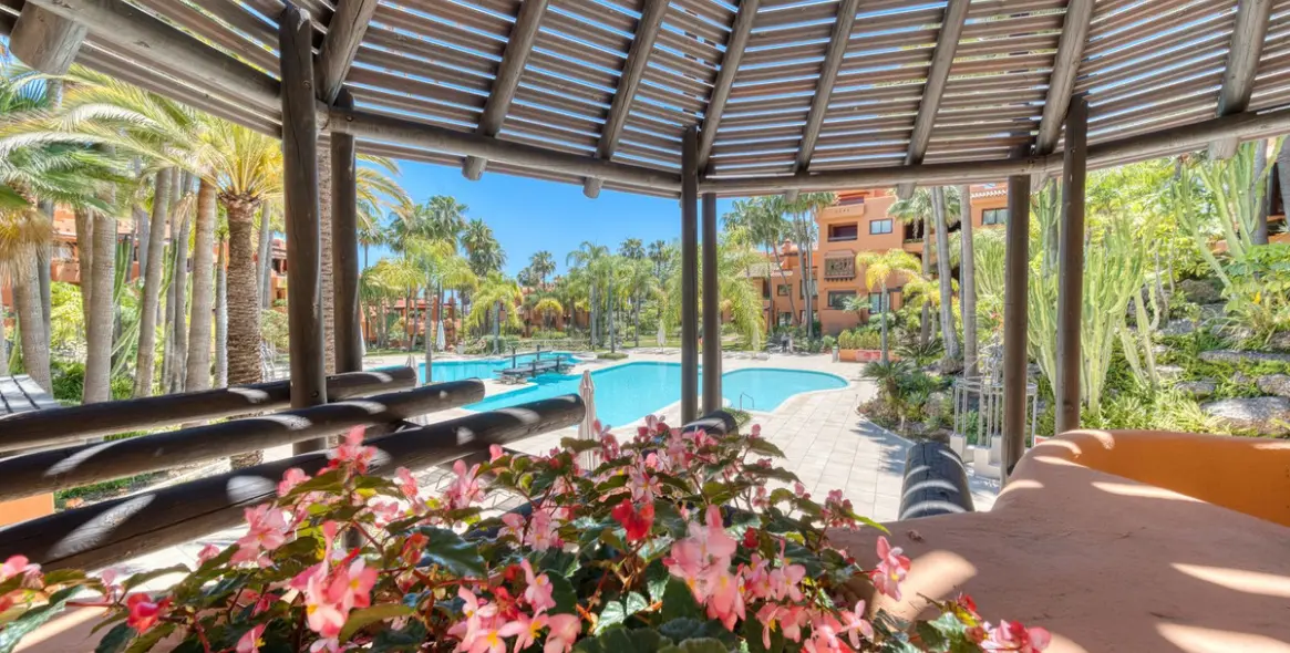 Venta de ático dúplex en Puerto Banús 49
