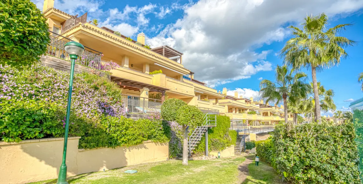 Venta de apartamento en planta baja en The Golden Mile 14