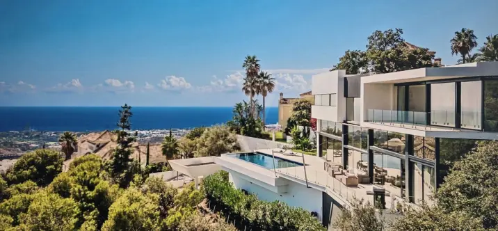 Venta de villa independiente en Altos de los Monteros 0