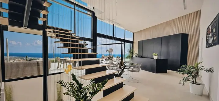 Venta de villa independiente en Altos de los Monteros 4