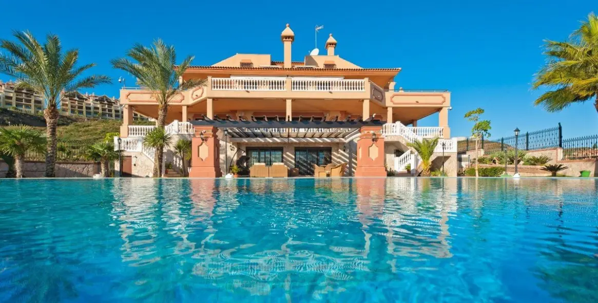 Venta de villa independiente en Mijas 1