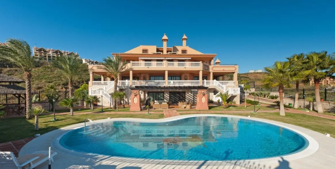 Venta de villa independiente en Mijas 2