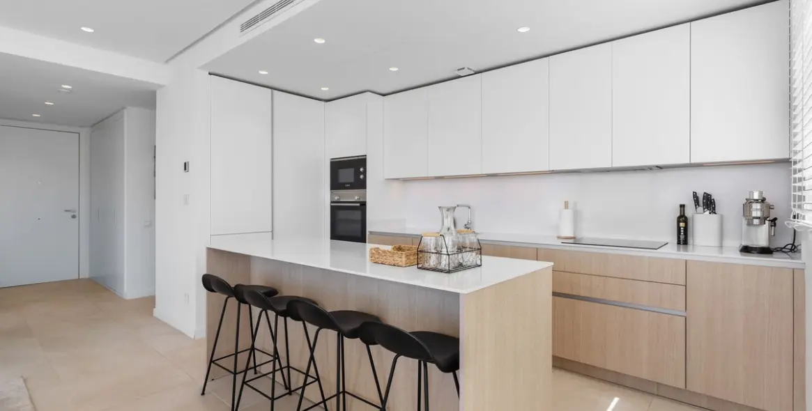 Short-term rent of middle floor apartment in Ojén 9