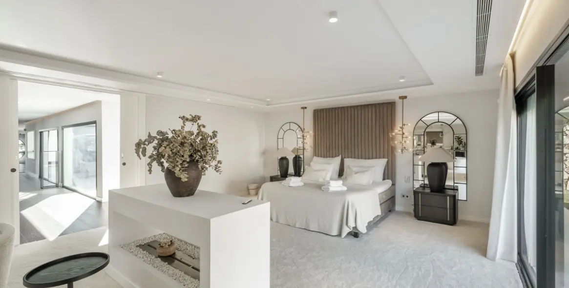 Long-term rent of detached villa in Nueva Andalucía 18