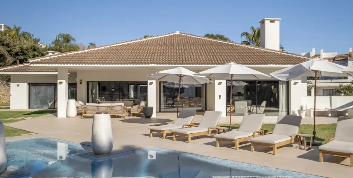 Long-term rent of detached villa in Nueva Andalucía 31