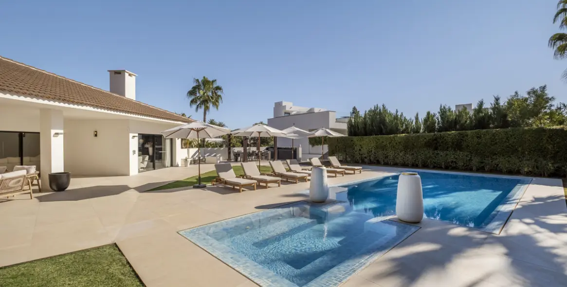Long-term rent of detached villa in Nueva Andalucía 34