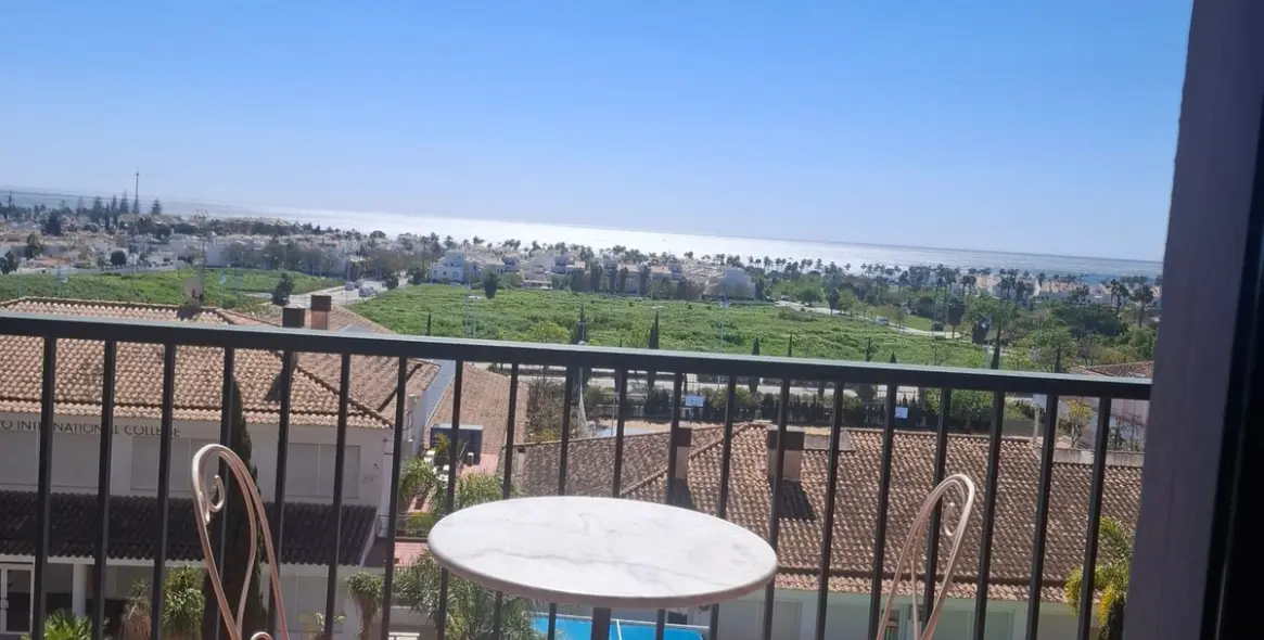 Долгосрочная аренда апартаментов на среднем этаже в San Pedro de Alcántara 3