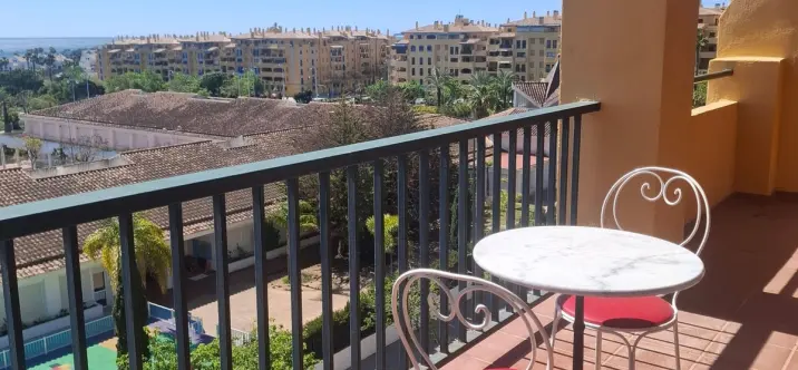 Долгосрочная аренда апартаментов на среднем этаже в San Pedro de Alcántara 3