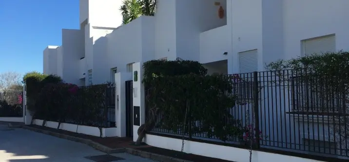Long-term rent of middle floor apartment in La Mairena 2