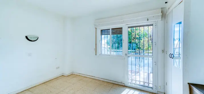Venta de apartamento en planta media en The Golden Mile 3