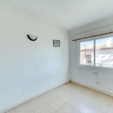 Venta de apartamento en planta media en The Golden Mile