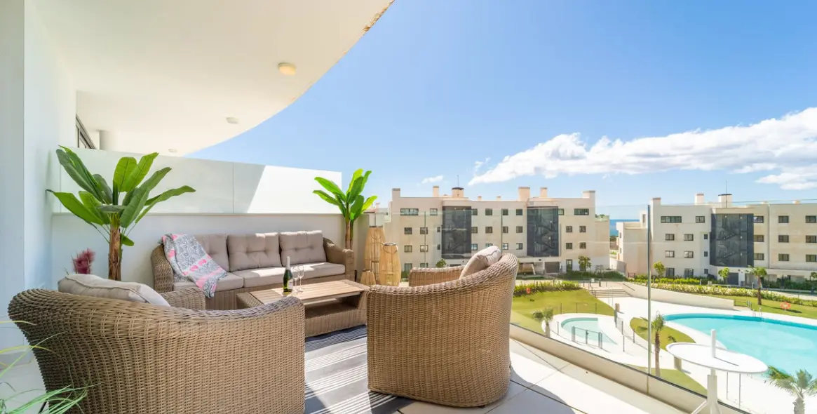 Venta de apartamento en planta media en Fuengirola 1