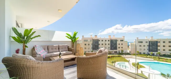 Venta de apartamento en planta media en Fuengirola 0