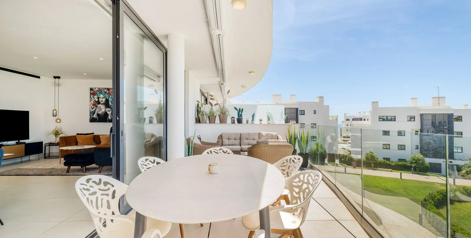 Sale of middle floor apartment in Fuengirola 5