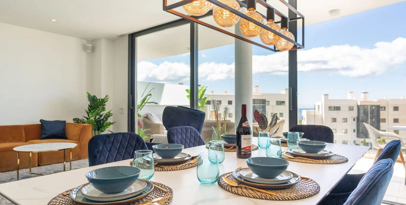 Sale of middle floor apartment in Fuengirola 14
