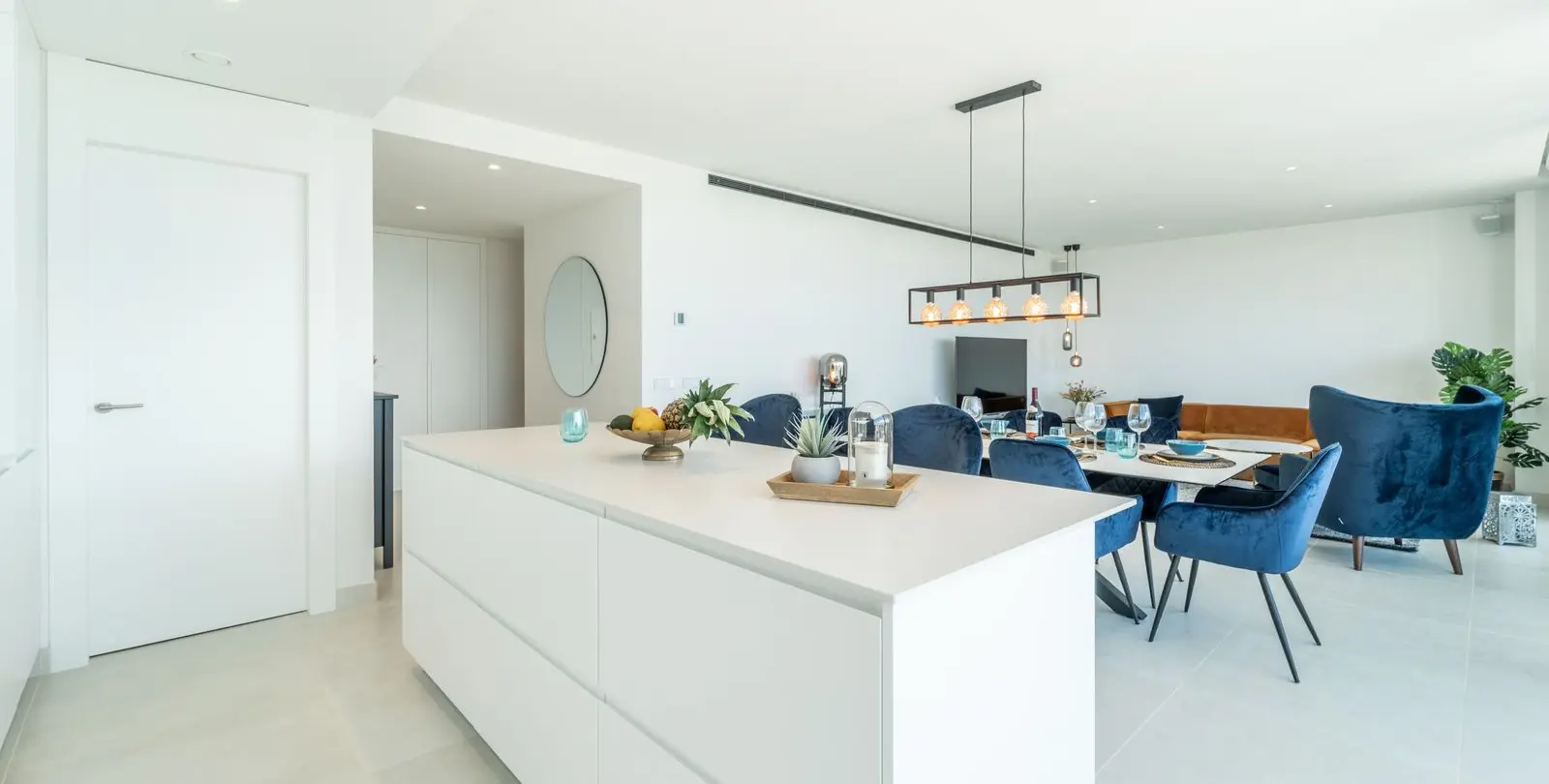 Sale of middle floor apartment in Fuengirola 17