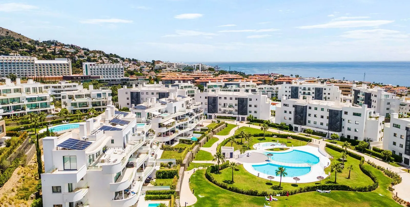 Sale of middle floor apartment in Fuengirola 33