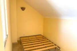 Image 4 thumb