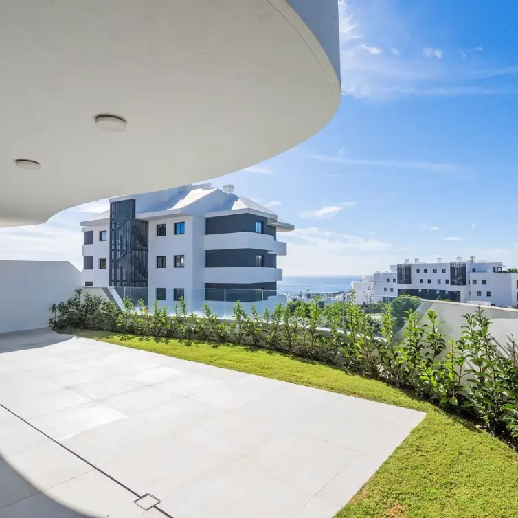 Sale of ground floor apartment in Fuengirola