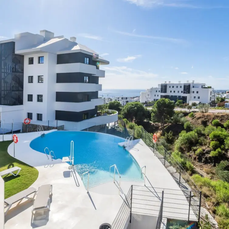 Sale of ground floor apartment in Fuengirola