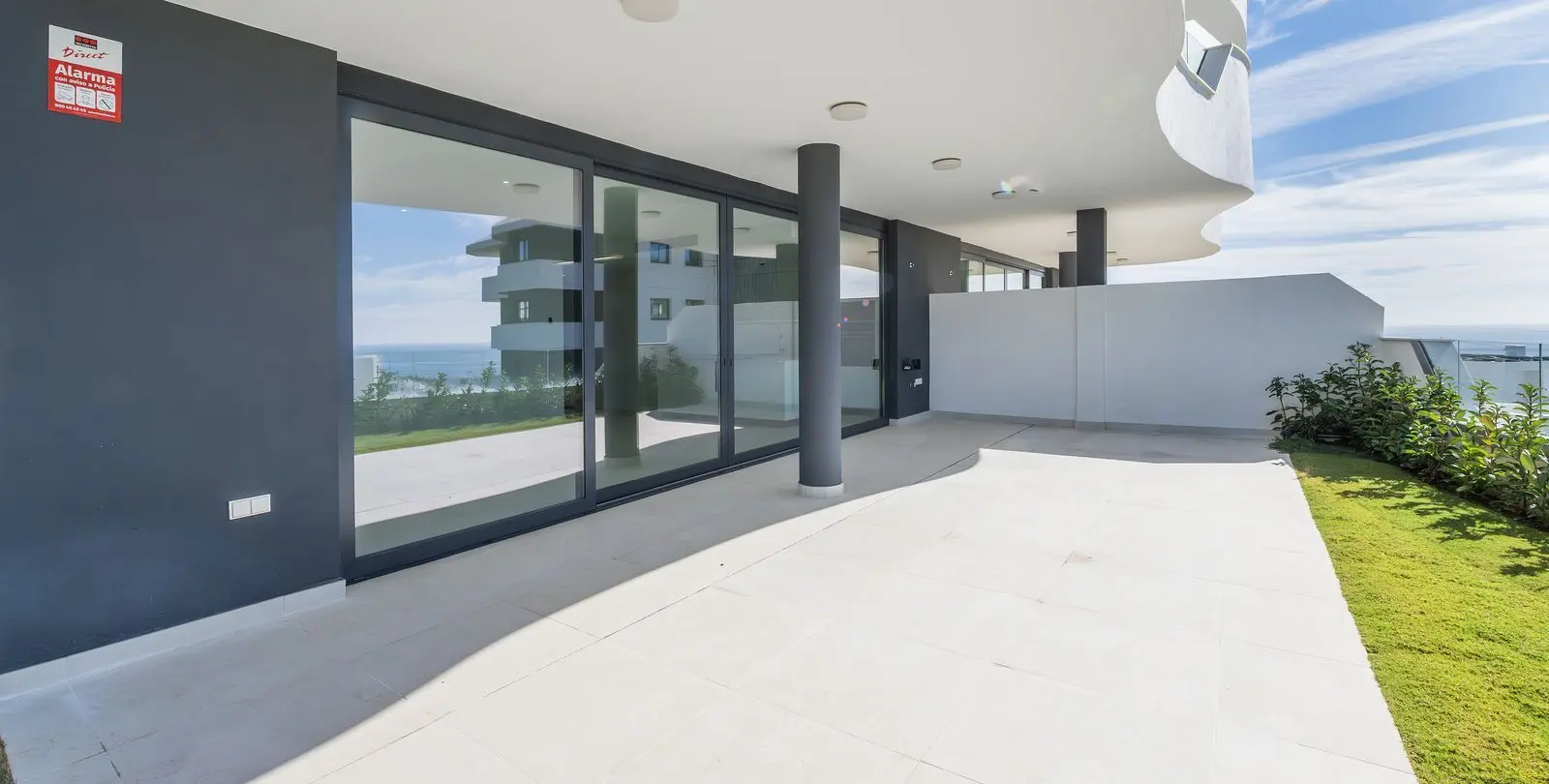 Sale of ground floor apartment in Fuengirola 3