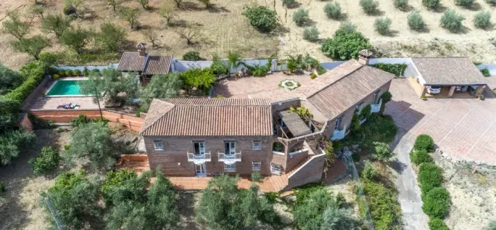 Venta de finca - cortijo en Alhaurín de la Torre 0