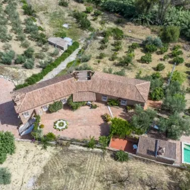 Venta de finca - cortijo en Alhaurín de la Torre