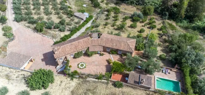 Venta de finca - cortijo en Alhaurín de la Torre 2