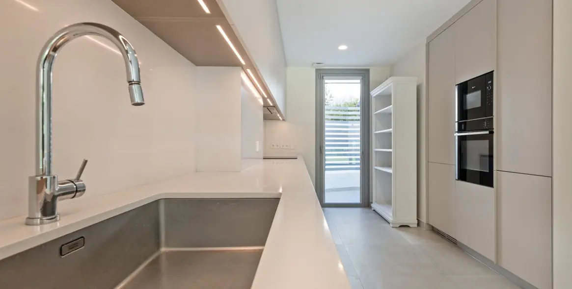 Venta de casa pareada en San Pedro de Alcántara 28