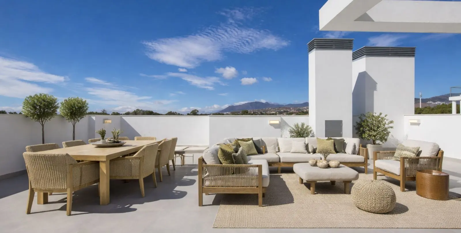 Sale of semi-detached house in San Pedro de Alcántara 21